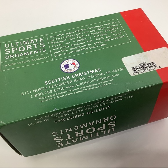 New York Yankees Hand Painted Glass Ornament Set Of 2 MLB Baseball NIB Set Of 2 - Picture 9 of 9